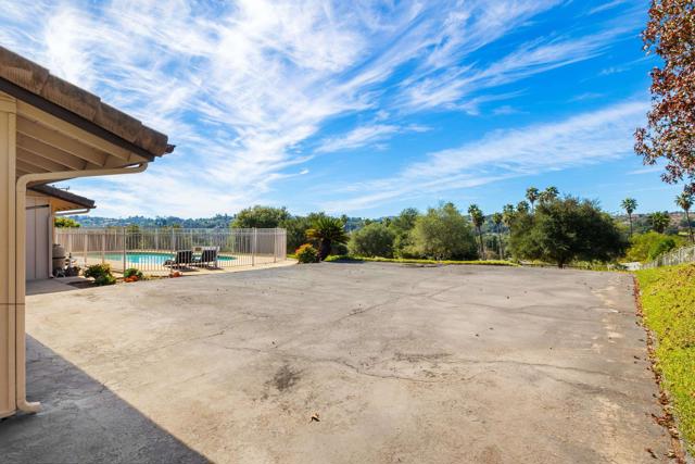 Detail Gallery Image 49 of 57 For 2717 Alexander Dr, Escondido,  CA 92029 - 4 Beds | 2/1 Baths