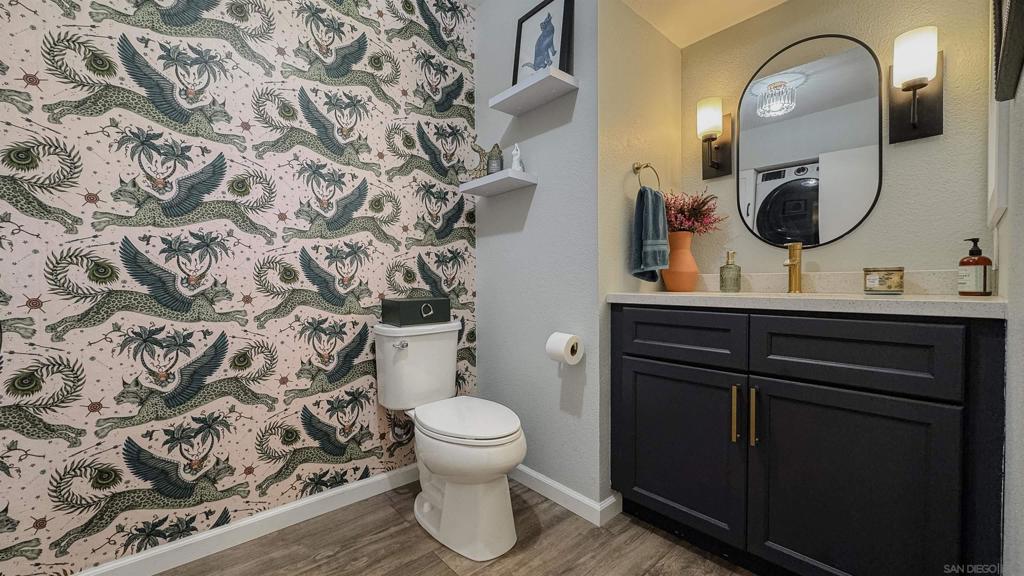 MLS #250033095SD img 16