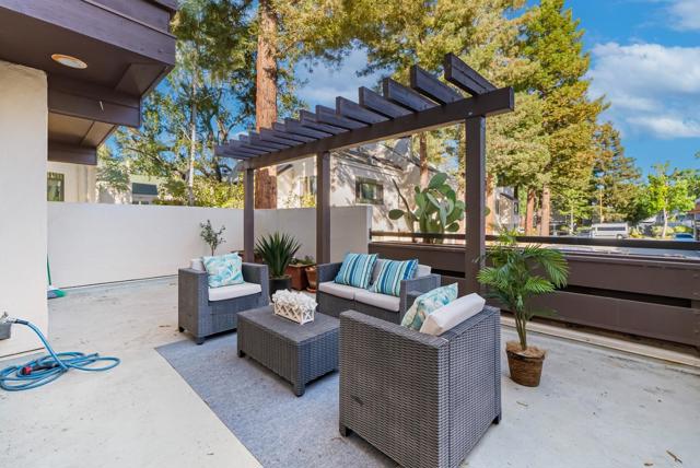 181 Centre Street, Mountain View CA: https://media.crmls.org/mediaz/e3c3a096-2e12-4491-9f89-4f574cdb3363.jpg