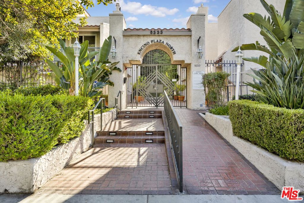 5333 Zelzah Avenue #239