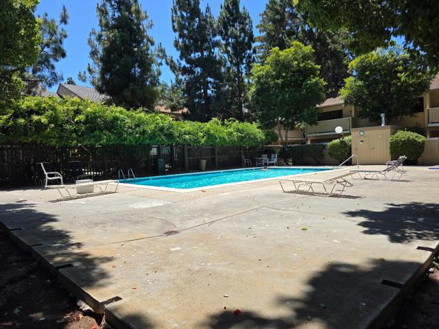 980 Kiely Boulevard, Santa Clara CA: https://media.crmls.org/mediaz/e3c3e445-7b18-47a5-8e7f-c0d68967728d.jpg