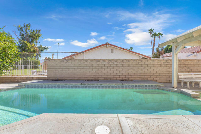 82210 Vandenberg Drive, Indio CA: https://media.crmls.org/mediaz/e3c3fbe3-752b-4882-9ada-f6dfa8ab151c.jpg