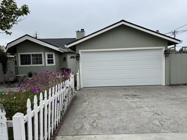 1713 Goodwin Street, Seaside CA: https://media.crmls.org/mediaz/e3c4c939-65fc-4f72-87b3-92770b5c95a6.jpg