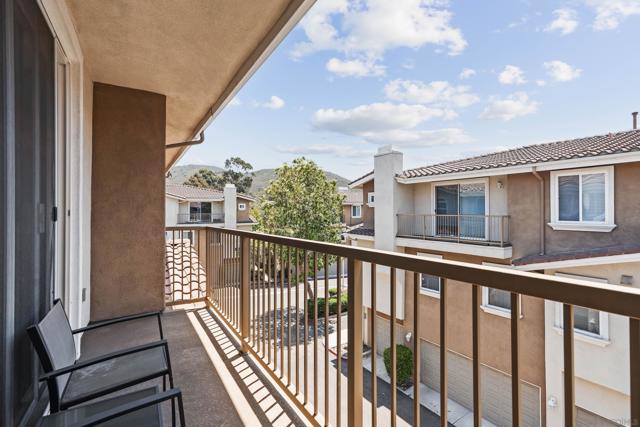 13039 Evening Creek Dr S, San Diego CA: https://media.crmls.org/mediaz/e3c70a55-00ee-432f-92ba-7c4c2659c66a.jpg