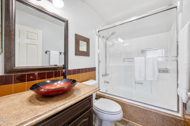 Detail Gallery Image 23 of 35 For 14803 Vanowen St #13,  Van Nuys,  CA 91405 - 2 Beds | 2 Baths