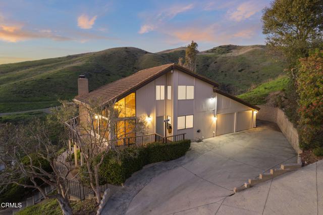 Detail Gallery Image 4 of 79 For 4149 Foothill Rd, Ventura,  CA 93003 - 4 Beds | 3 Baths