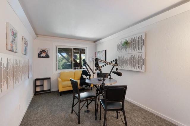 55 Hidden Meadow Lane, Scotts Valley CA: https://media.crmls.org/mediaz/e3c8a495-f0df-4498-83c7-7eb0b8b107ea.jpg