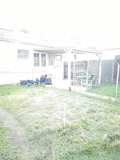 417 Eleanor Avenue, Sacramento CA: https://media.crmls.org/mediaz/e3c8c078-6789-4405-93d4-c67000a4c178.jpg