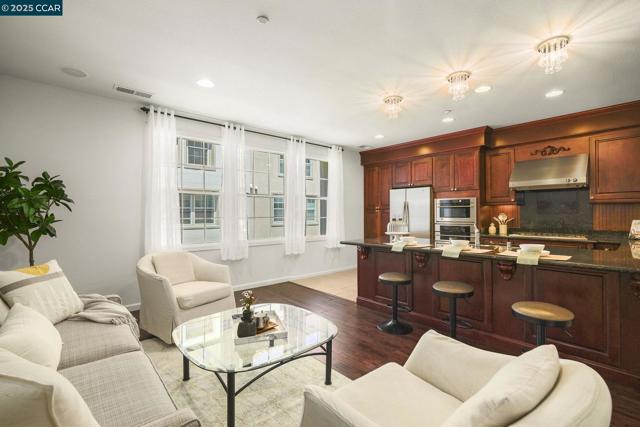 4650 Rimini Ct, Dublin CA: https://media.crmls.org/mediaz/e3c9540c-c3d8-444b-9ef1-c81ae0510292.jpg