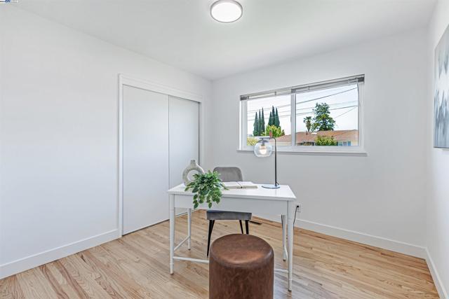 37972 Ballard Dr, Fremont CA: https://media.crmls.org/mediaz/e3ca2adb-22b4-4af3-8eb0-a34095952873.jpg