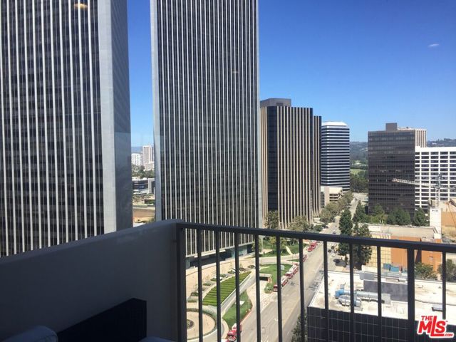 2160 Century Park East, Los Angeles CA: https://media.crmls.org/mediaz/e3cad56d-4ed9-4a38-8d83-c71fe66e0ea0.jpg
