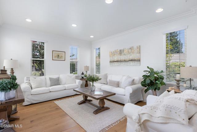 3306 Rising Star Avenue, Simi Valley CA: https://media.crmls.org/mediaz/e3cad5d0-b913-4452-9114-5a8ca4e334db.jpg