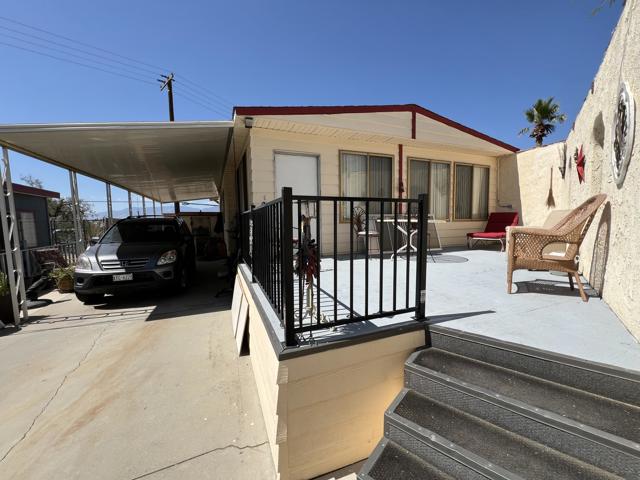 69280 Fairway Drive, Desert Hot Springs CA: https://media.crmls.org/mediaz/e3cb2f93-3020-4803-ba4d-603ee440d5ca.jpg