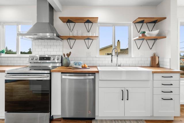 360 Tabor Drive, Scotts Valley CA: https://media.crmls.org/mediaz/e3cb3b24-1006-45a4-9cde-4d0e01be6e71.jpg