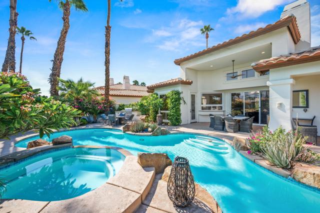 79005 Via San Clara, La Quinta CA: https://media.crmls.org/mediaz/e3cbcdf9-ef61-4685-89eb-efc41eb9be42.jpg