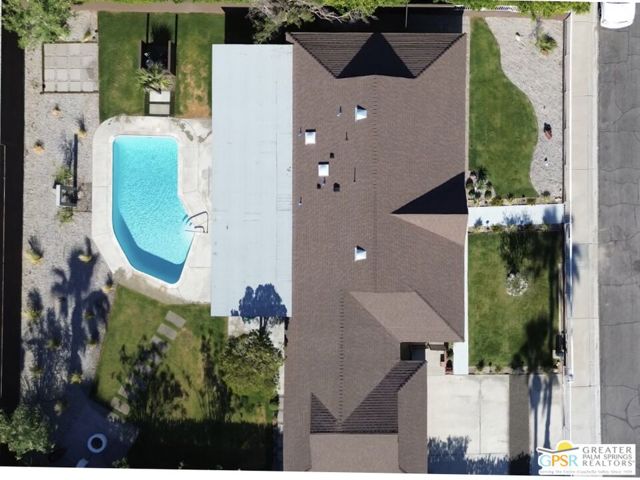 372 E Molino Road, Palm Springs CA: https://media.crmls.org/mediaz/e3cc4e64-a640-499f-8eee-2d6cfd4d6bb8.jpg