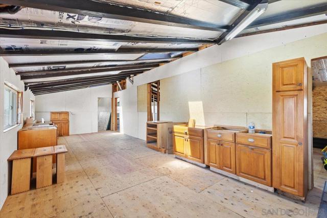 2832 34 K St, San Diego CA: https://media.crmls.org/mediaz/e3cc5c56-7ec5-45c7-9b44-ca70c0a7b546.jpg