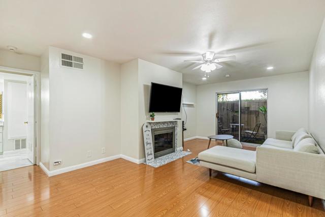 259 N Capitol Avenue, San Jose CA: https://media.crmls.org/mediaz/e3cc6c1e-8aac-442d-8fd5-7e53f2a8a362.jpg