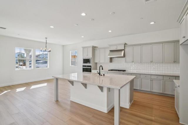 607 Santa Ynez Way, Marina CA: https://media.crmls.org/mediaz/e3cc6d84-8555-46aa-8475-da0e6cbefb51.jpg