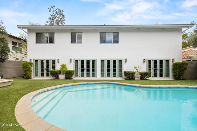 1581 Covington Avenue, Westlake Village CA: https://media.crmls.org/mediaz/e3ce2ff7-5899-49d3-ab42-6deb31521ec6.jpg