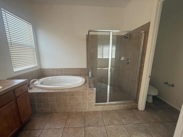 103 Romanza Lane, Palm Desert CA: https://media.crmls.org/mediaz/e3ce71ed-e4c3-4d46-a3b6-3bb7fe1a36ea.jpg
