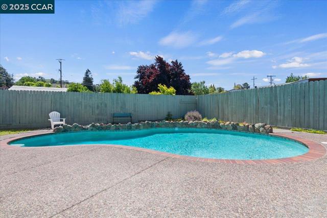 720 Jane Court, Martinez CA: https://media.crmls.org/mediaz/e3cea7db-ce4d-41c7-baab-abc64fa78bdf.jpg