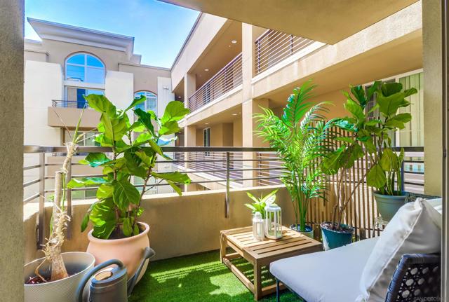 1465 C St, San Diego CA: https://media.crmls.org/mediaz/e3cec495-af0d-4611-bed0-ab62a82da81b.jpg