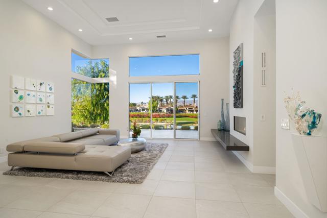 770 Deer Haven Circle, Palm Desert CA: https://media.crmls.org/mediaz/e3cf8949-3648-4015-b53b-fc3db3b0d76d.jpg