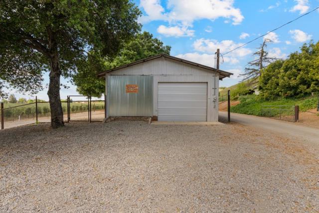 804 Comstock Road, Hollister CA: https://media.crmls.org/mediaz/e3d3ac37-2898-477b-b962-3b470001c15b.jpg