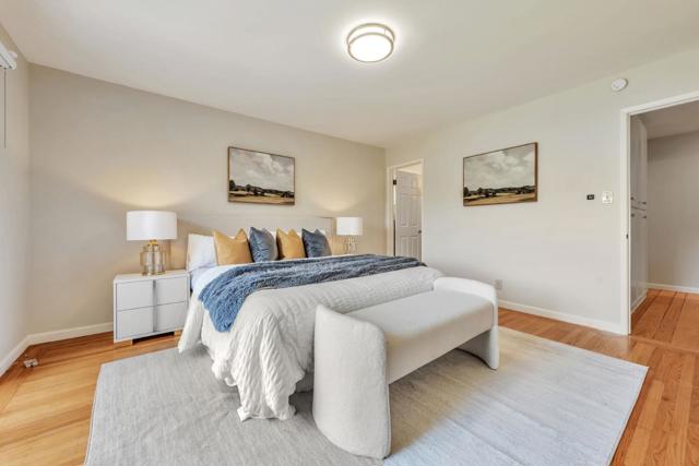 171 E Creek Drive, Menlo Park CA: https://media.crmls.org/mediaz/e3d3b79e-9606-4aa3-8dcc-33baee798b08.jpg