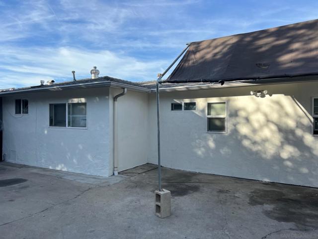 6431 37 Madrone Ave, San Diego CA: https://media.crmls.org/mediaz/e3d45b02-2bcf-4f57-b463-eee8566ef042.jpg