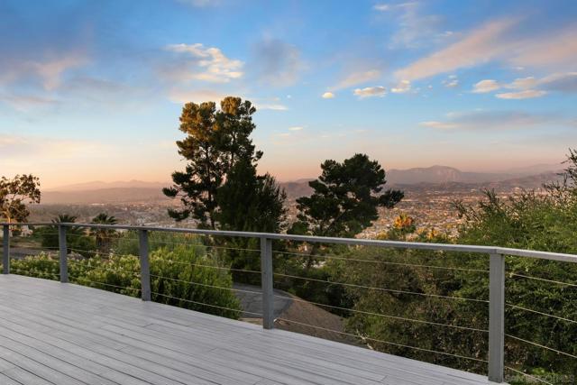 5030 Helix Ter, La Mesa CA: https://media.crmls.org/mediaz/e3d46f50-63fe-4431-806d-a0400f9ac57e.jpg
