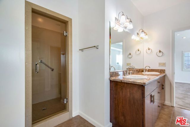 4521 Don Timoteo Drive, Los Angeles CA: https://media.crmls.org/mediaz/e3d54b5e-3d01-4bd2-97dd-849d45c4de86.jpg