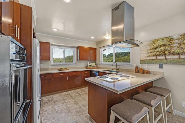 Image 9 of 34 For 1145 Hillview Rd