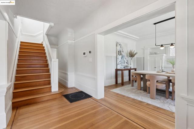 321 Glendale Ave., Oakland CA: https://media.crmls.org/mediaz/e3d646db-86cf-4a38-9a05-74807df5b26b.jpg