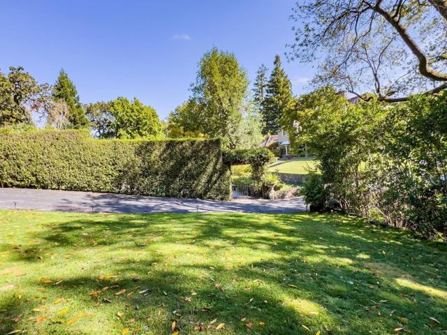 2155 Geri Lane, Hillsborough CA: https://media.crmls.org/mediaz/e3d6cdaf-e22a-42e3-aced-7ac08b5f386d.jpg