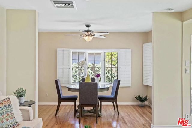 14024 Peach Grove Street, Sherman Oaks CA: https://media.crmls.org/mediaz/e3d7fe3d-a63a-41e2-9805-4a42bbaf993a.jpg