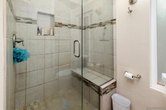 2544 Navarra Dr, Carlsbad CA: https://media.crmls.org/mediaz/e3d8549c-a9a4-46db-9d8d-7e739483f199.jpg
