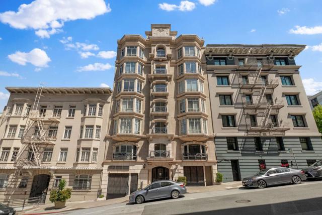 720 Stockton Street, San Francisco CA: https://media.crmls.org/mediaz/e3d9d4a0-898e-421f-99a3-133e5f5e1a48.jpg