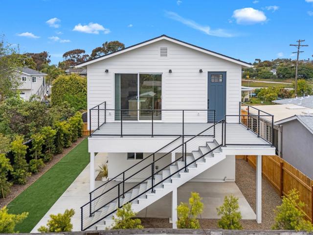 Detail Gallery Image 2 of 46 For 2501 Davis Ave, Carlsbad,  CA 92008 - 6 Beds | 5 Baths