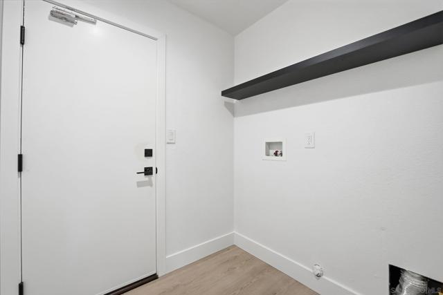 183 Plumosa Street, Oceanside CA: https://media.crmls.org/mediaz/e3da7411-b397-4980-94a9-d4bd748a2d93.jpg