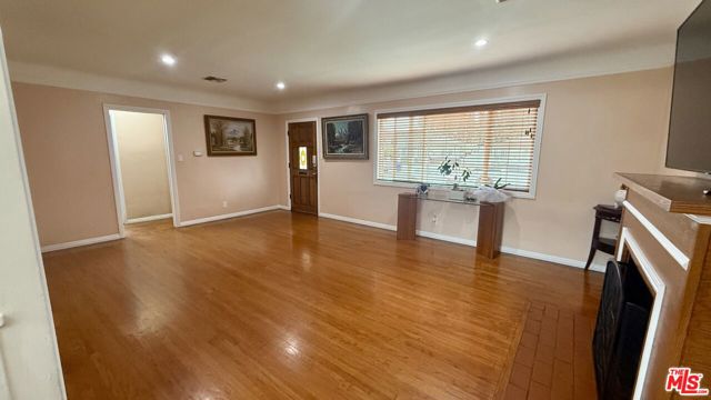 14019 Bessemer Street, Van Nuys CA: https://media.crmls.org/mediaz/e3daa19b-9d20-49e0-8a13-7274ca9a22f6.jpg