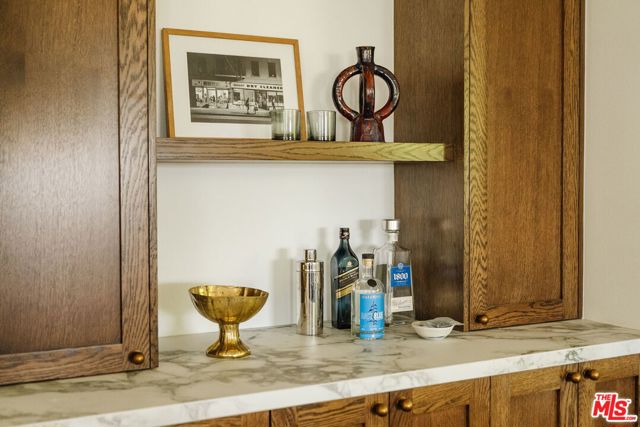8381 Zitola Terrace, Playa del Rey CA: https://media.crmls.org/mediaz/e3dac407-fa8d-48c8-910a-ec012df03bc5.jpg