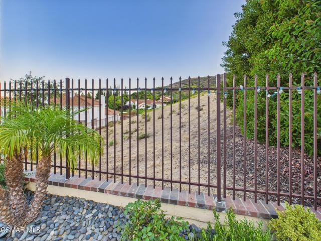 29650 Kimberly Drive, Agoura Hills CA: https://media.crmls.org/mediaz/e3dc30d7-a6f0-4471-a536-b8c5eb024f6b.jpg