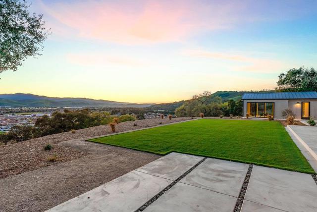 18290 Cochrane Road, Morgan Hill CA: https://media.crmls.org/mediaz/e3dcf6c6-6e23-4f3c-bbc5-e857e7bc05b4.jpg