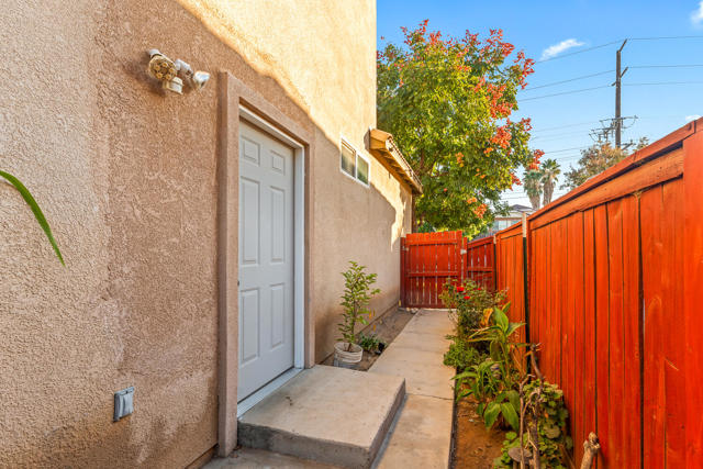 Image 37 of 50 For 25444 Delphinium Ave Avenue