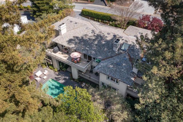 1162 Barroilhet Drive, Hillsborough CA: https://media.crmls.org/mediaz/e3dd9608-6399-4260-8635-d6b62f832461.jpg