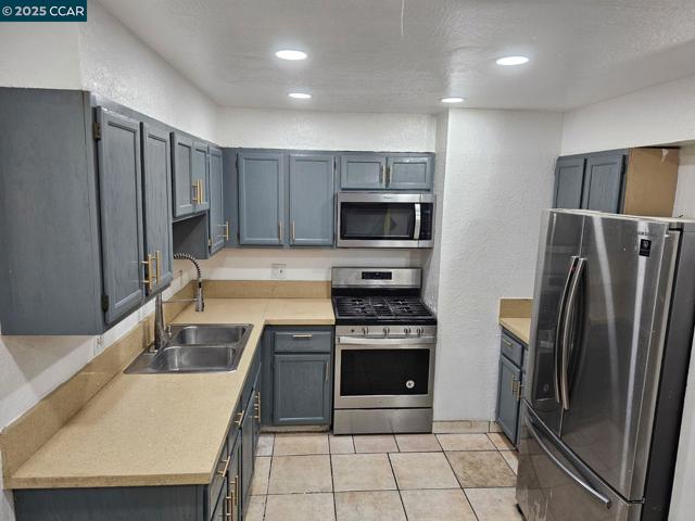 320 Maine Ave, Richmond CA: https://media.crmls.org/mediaz/e3de1e70-e709-4700-a6f9-18720cfce779.jpg