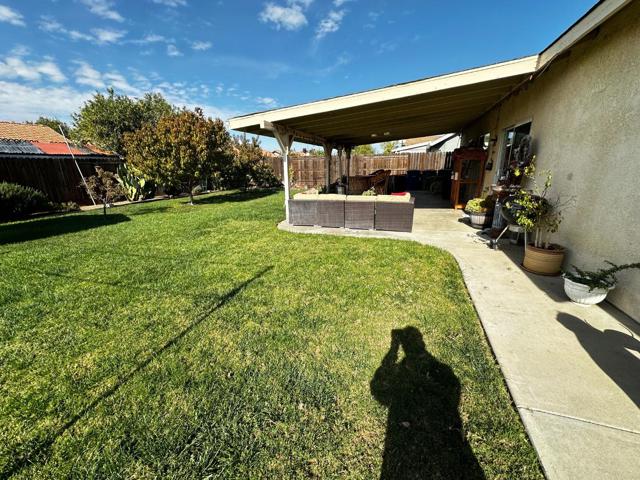 831 El Pinal Lane, Los Banos CA: https://media.crmls.org/mediaz/e3de84fa-3bcb-487b-aa04-7f63d15fa26d.jpg