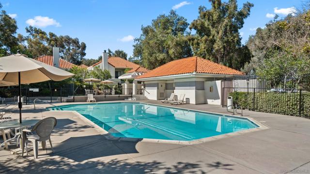 4621 Villas Court, Bonita CA: https://media.crmls.org/mediaz/e3deb41d-3a66-437c-8c0b-4646901baf68.jpg